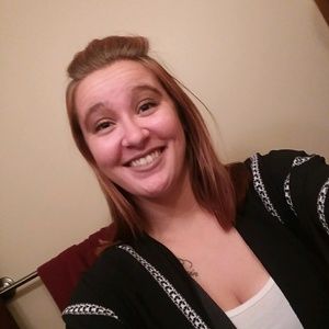 Meet your Posher, Kayla